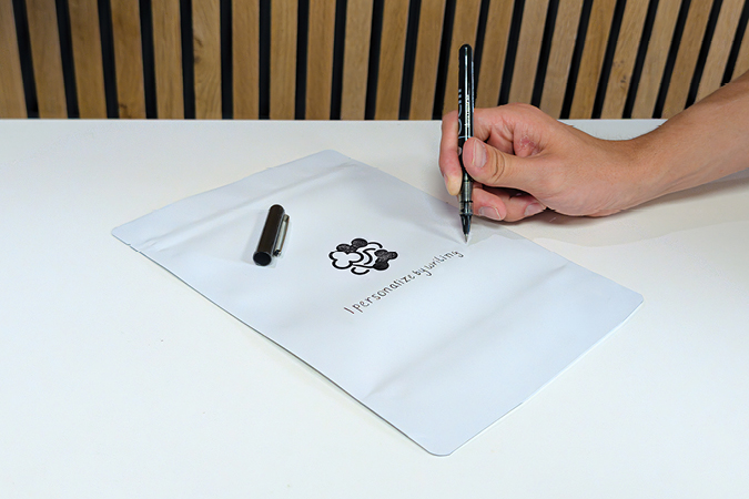 Handschrift auf einem Standbeutel